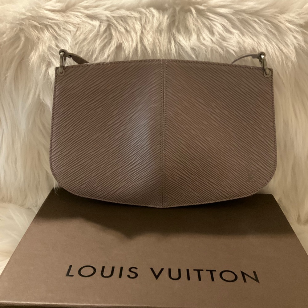 Louis Vuitton Pochette Epi Demi Luna